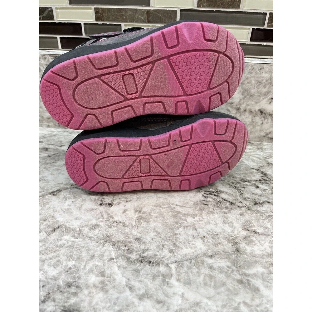 Sprox Girls Flexible Winter Boots Size 7M Grey & Pink New With Tags